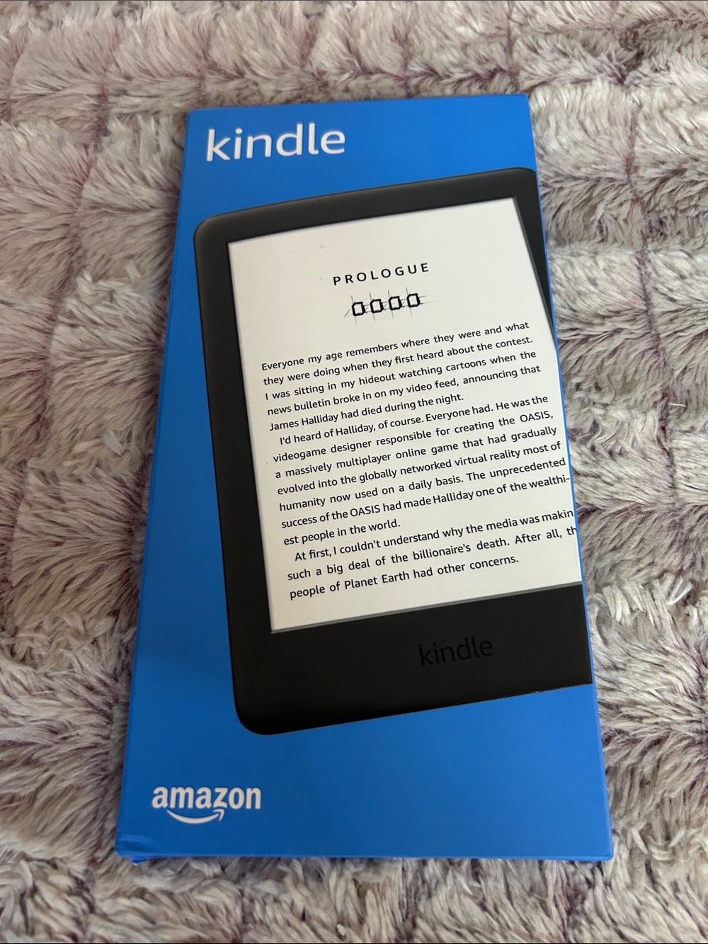Amazon Kindle 6in touch display with light 8GB. New